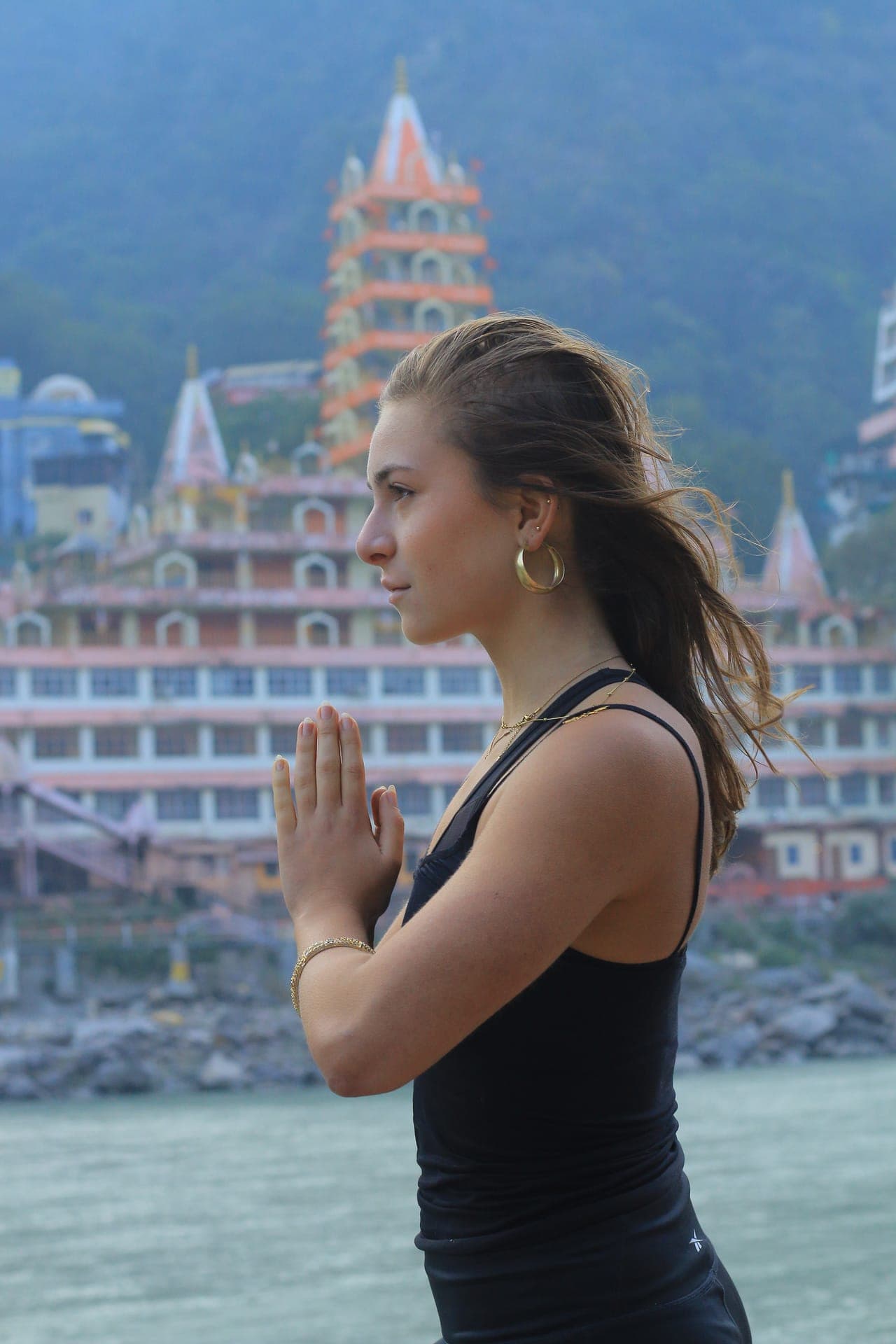 Mastering Chakrasana: Steps, Benefits & Contraindications