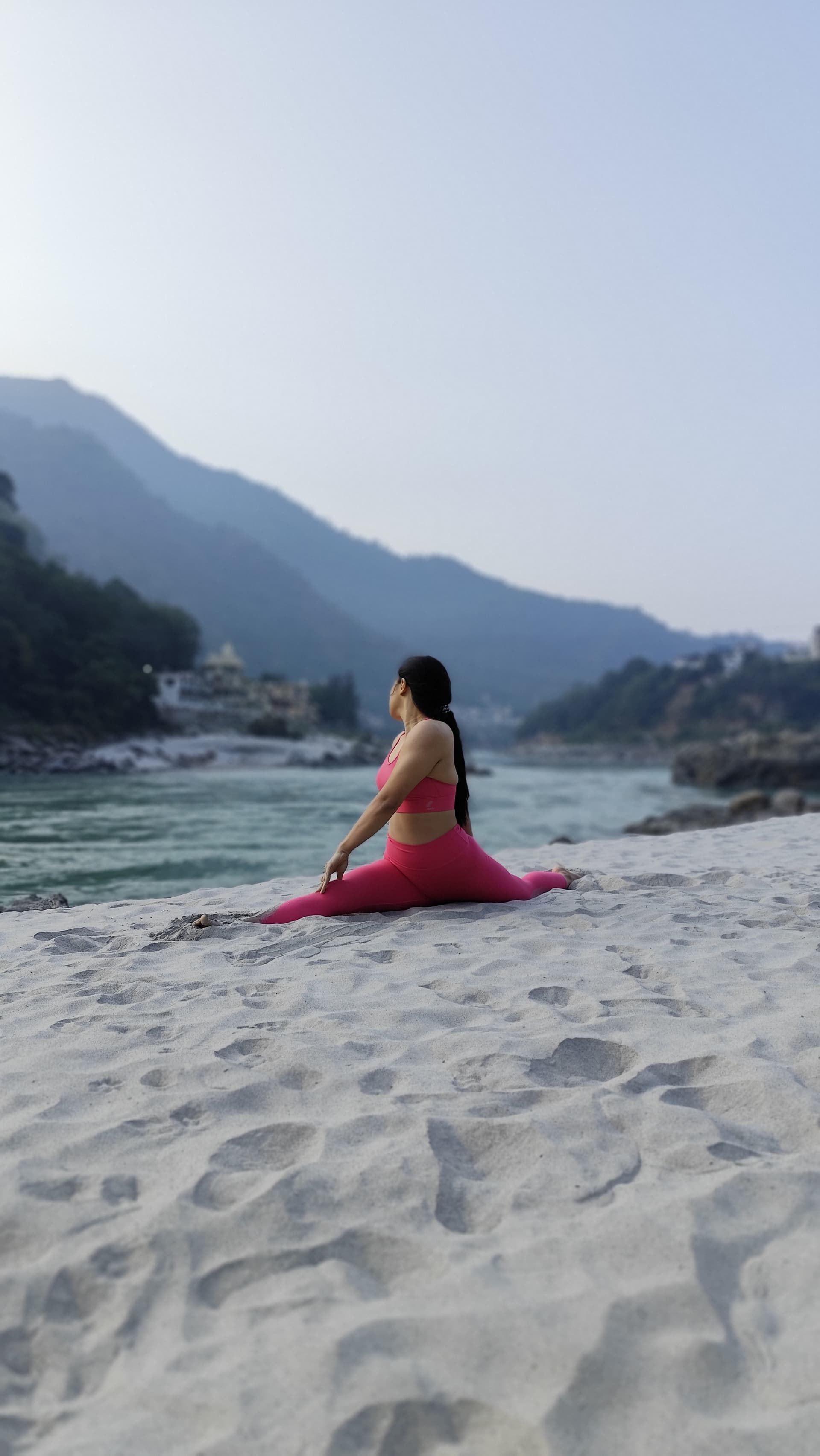 5 Yoga Poses Perfect for Beginners to Start Their Practice with Confidence