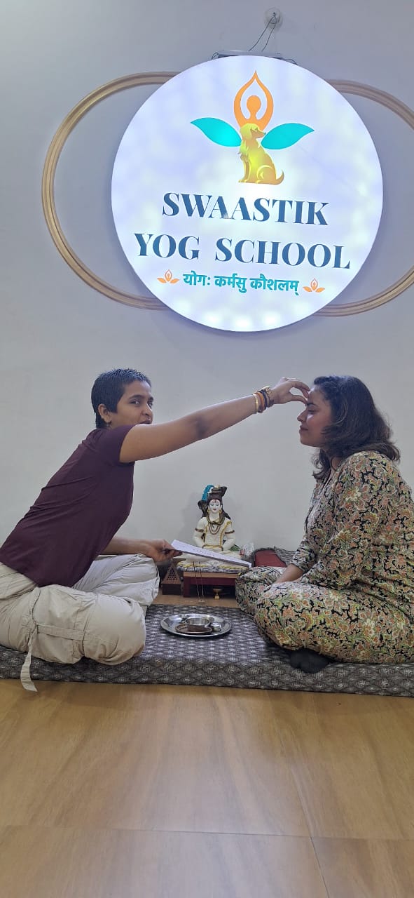 Aerial yoga learning